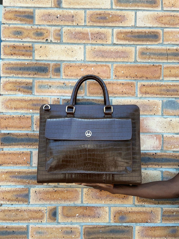 Work Case Escobar: Coffee Brown Crocodile Print