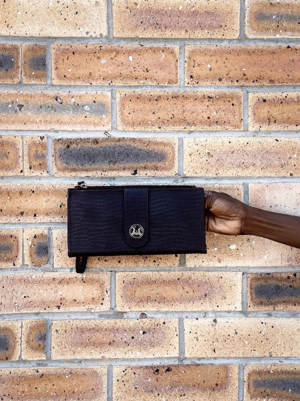 Unisex Wallet: Dark Brown Monitor Lizard  Print