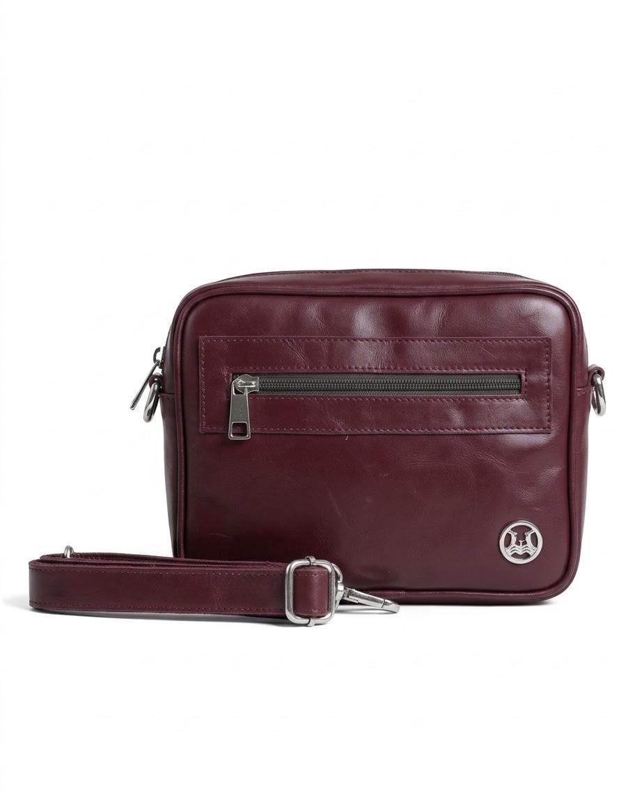 Messenger Bag: Burgundy
