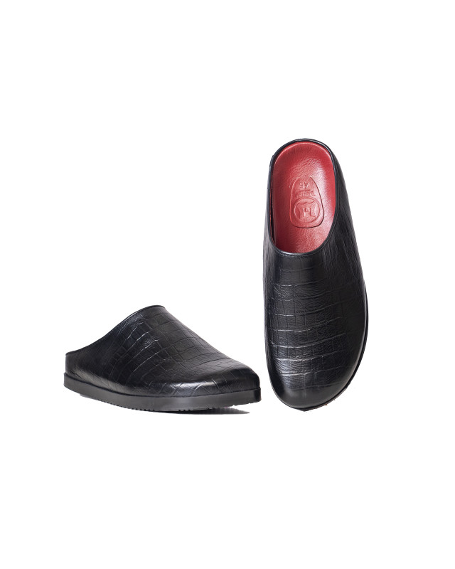 Slip-On Mules: Black Crocodile Print