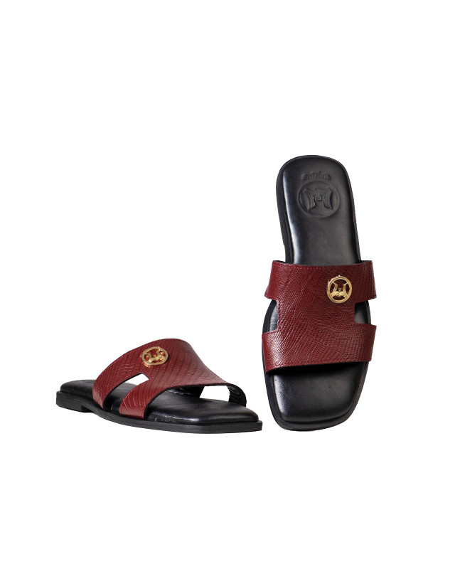 Female Shah: Burgundy