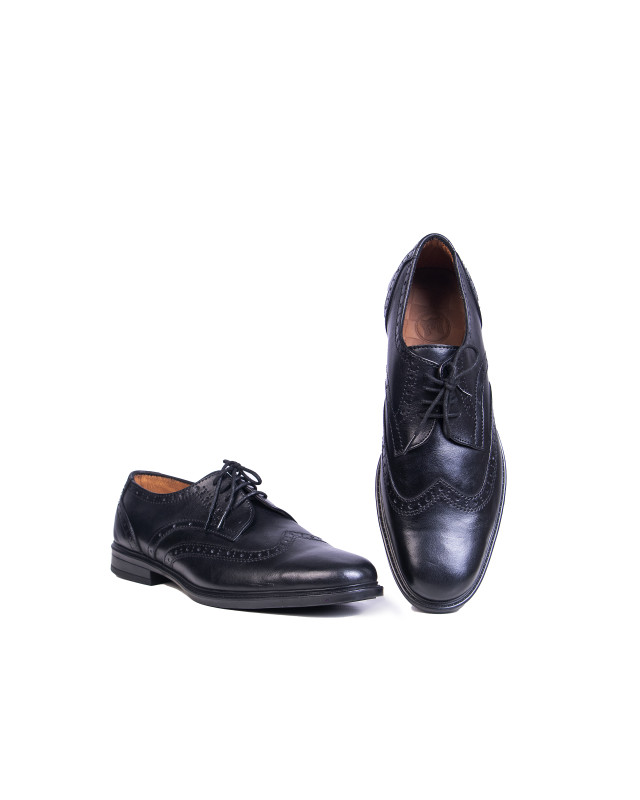 Brogues: Black